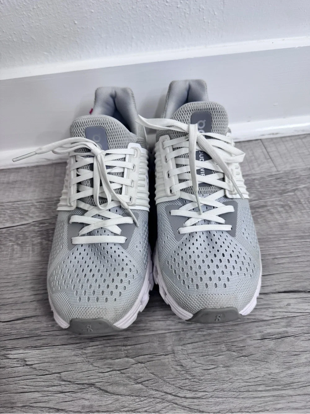 On Running Cloudswift Women's Running Shoes - Size 7.5 - Glacier / White